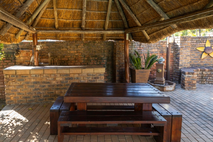 To Let 4 Bedroom Property for Rent in Ifafi North West